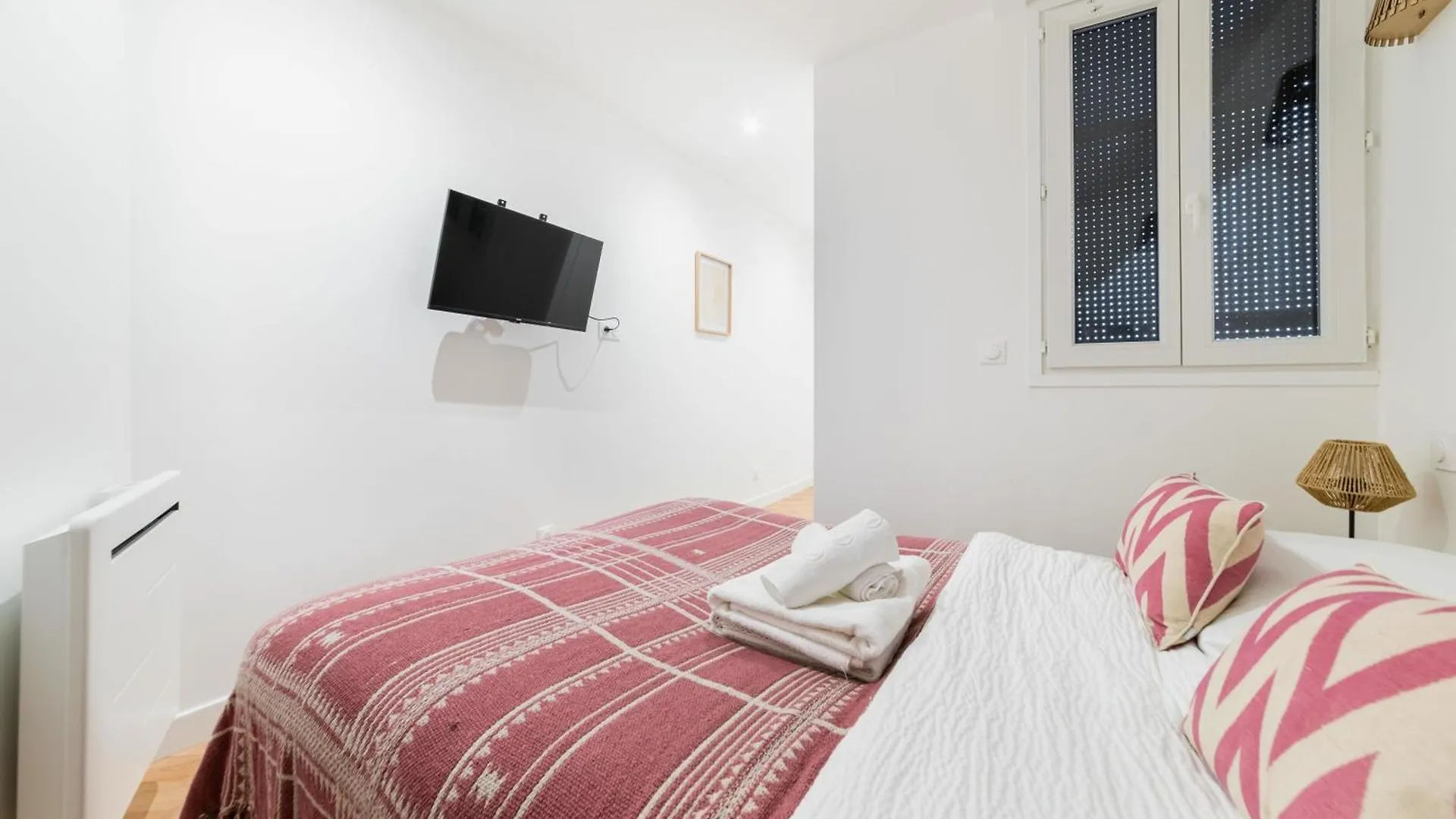 Appartement Tout Equipe Et Cosy Paris 18 - 4P 0*,  France